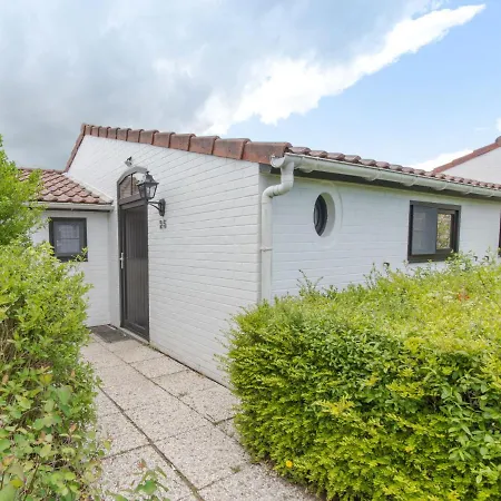 Semesterbostad Duinenhuisje 25 Parking And Shared Pool By Interhome